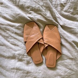 LOQ Crossover Sandal in Miel - Size 40